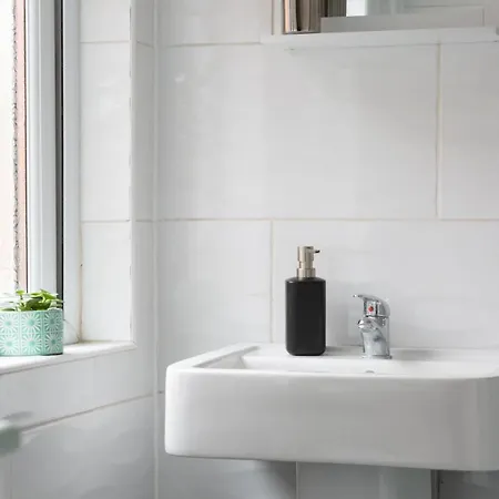 Vakantiehuis Lovely Town House With Free Parking Sleeps 2 To 6 Guests York