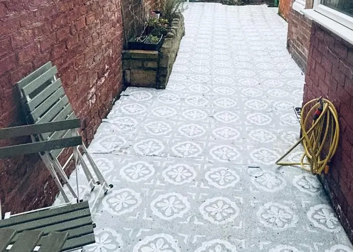 Lovely Town House With Free Parking Sleeps 2 To 6 Guests York