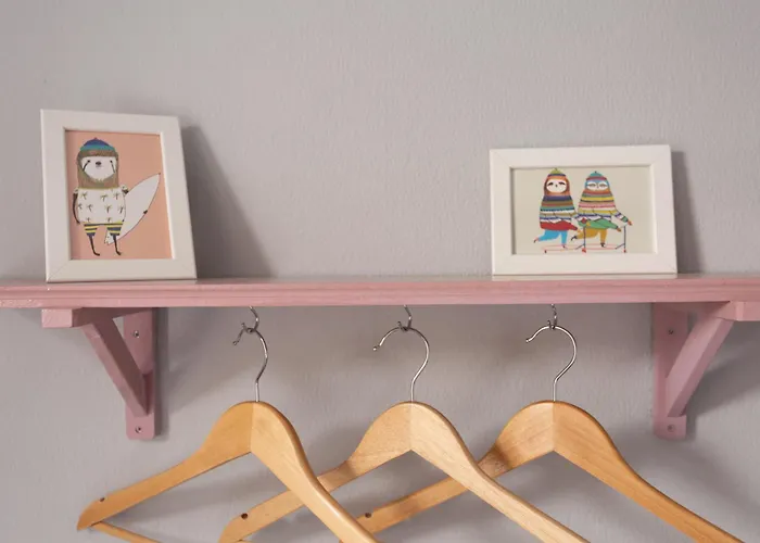 Lovely Town House With Free Parking Sleeps 2 To 6 Guests Vakantiehuis